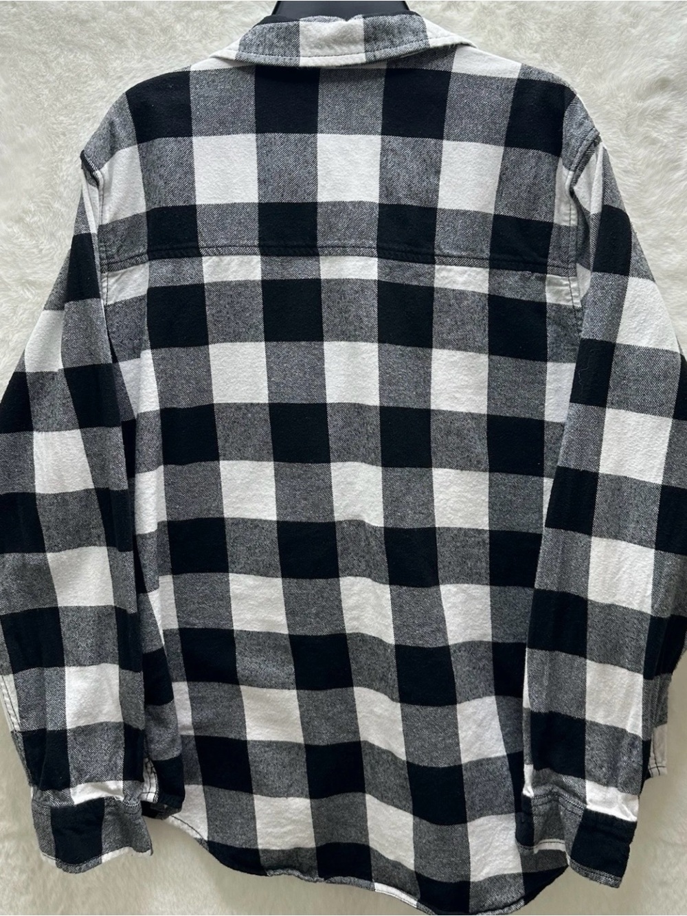Women’s Black And White Plaid Flannel Shirt Size Medium - Picture 4 of 6